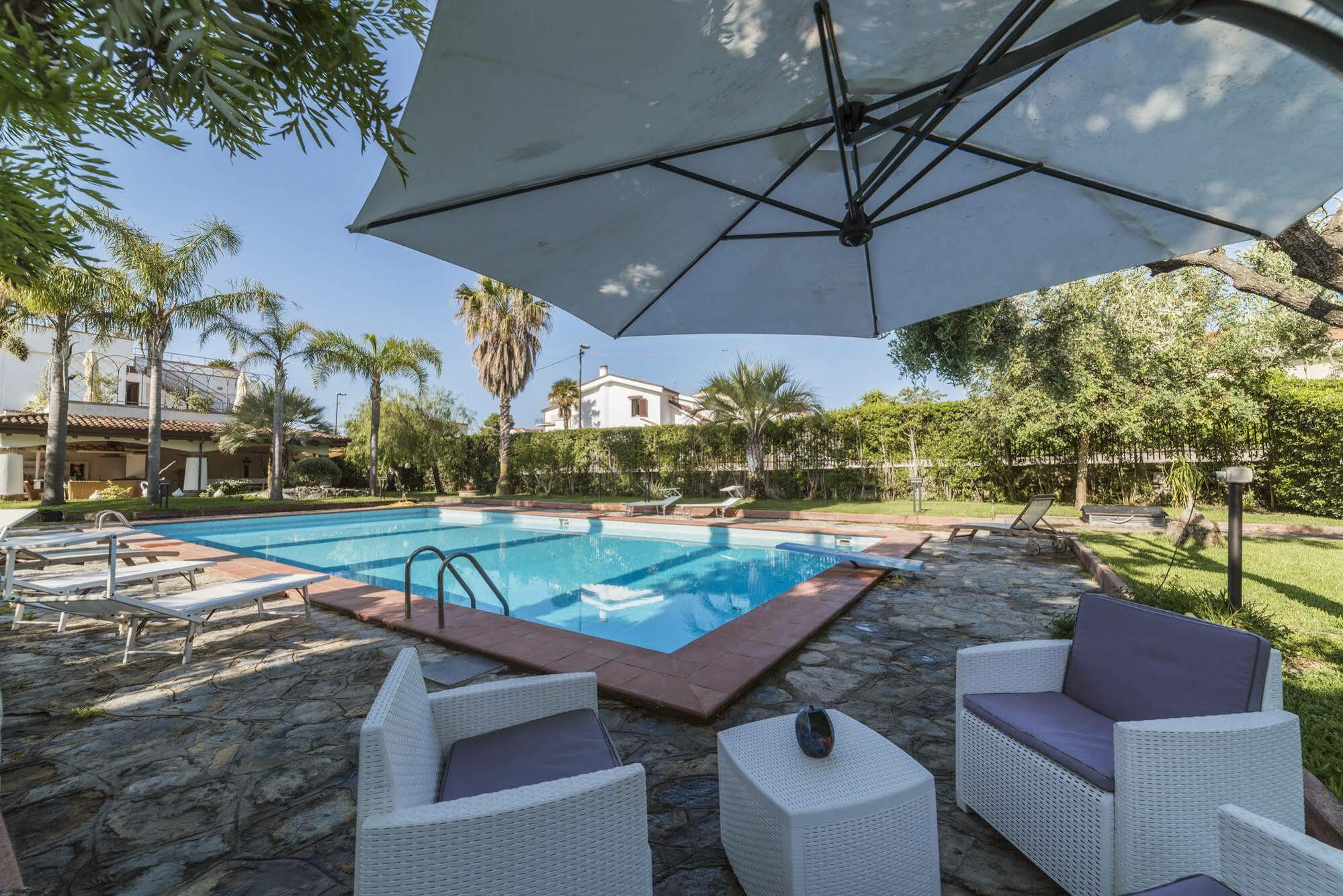 Villa Gio B&B De Charme Монтекориче Экстерьер фото