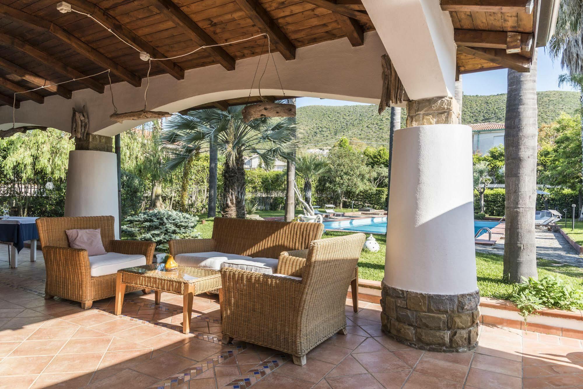 Villa Gio B&B De Charme Монтекориче Экстерьер фото